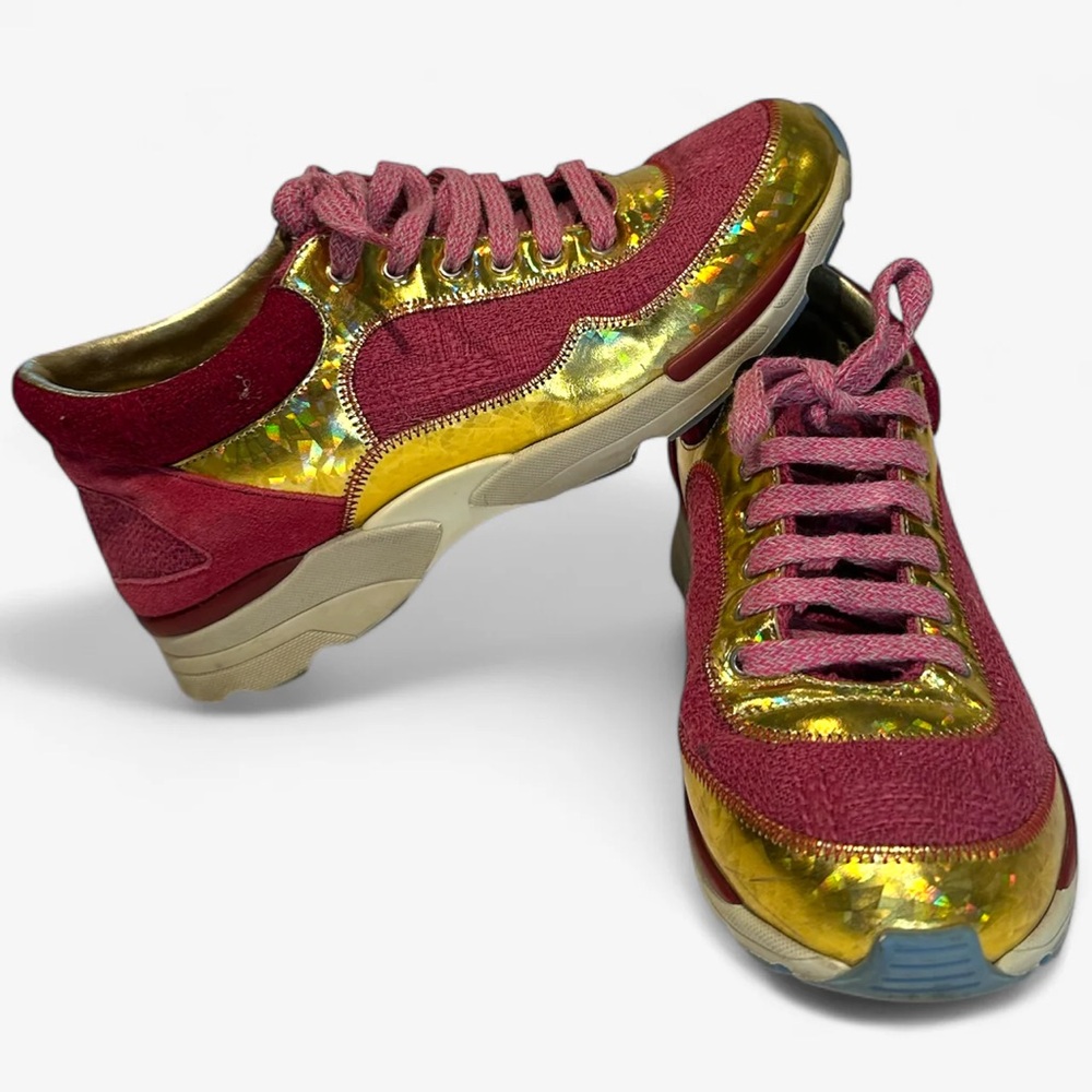 CHANEL sneakers STUNNING